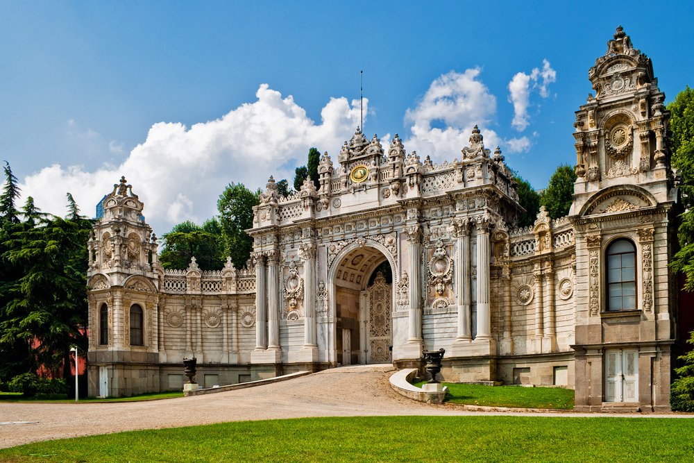 dolmabahçe palace gates