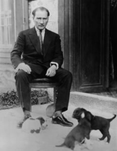 Atatürk with dog